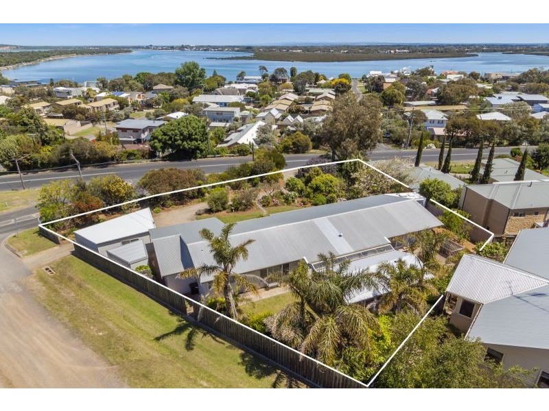 34 Wallington Road (Cnr The Parade), Ocean Grove VIC 3226
