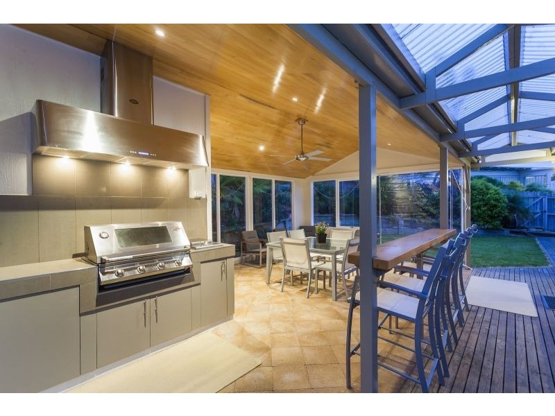 34 Wallington Road (Cnr The Parade), Ocean Grove VIC 3226