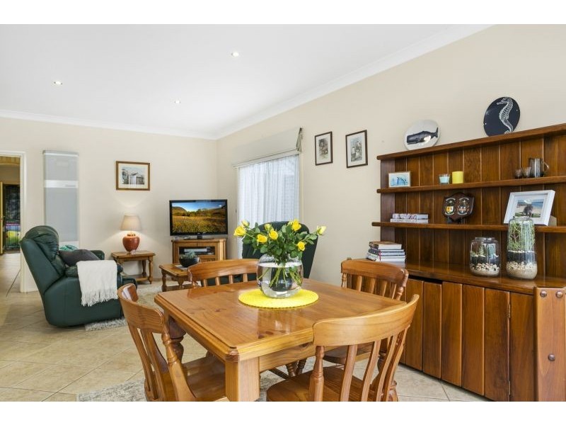 8 Lakeside Place, Ocean Grove VIC 3226