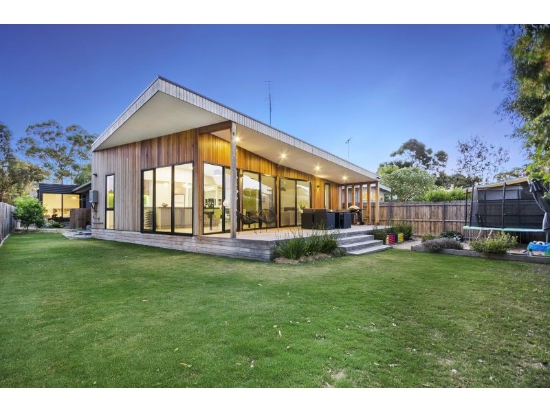 8 Coogee Court, Barwon Heads VIC 3227