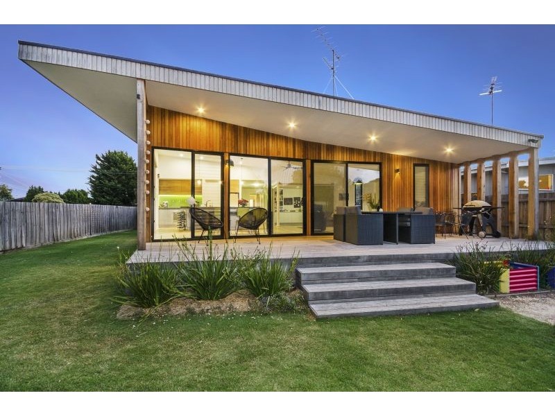 8 Coogee Court, Barwon Heads VIC 3227