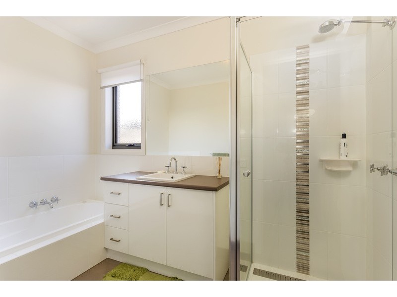 2/11 Watkins Street, Ocean Grove VIC 3226