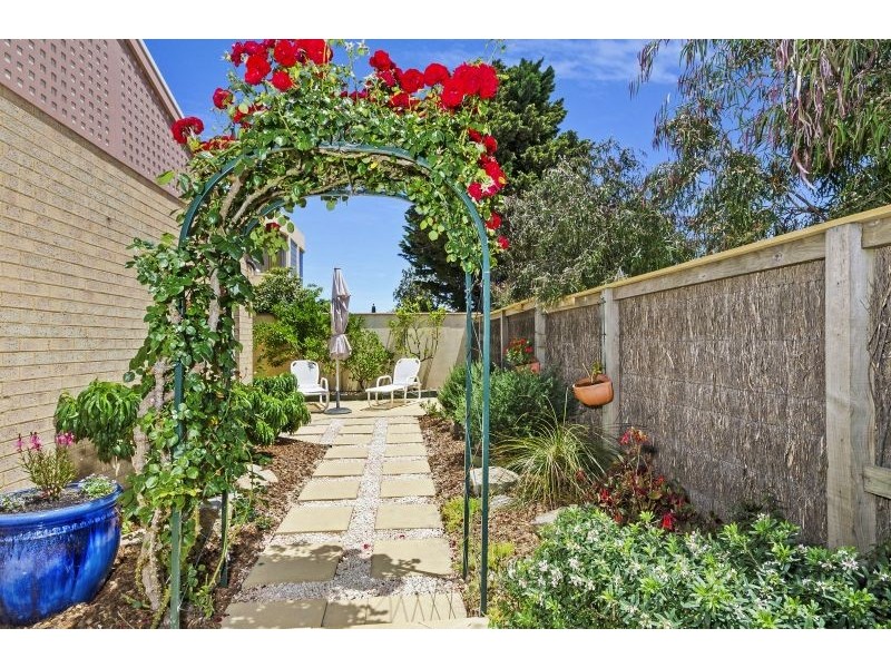 1/8 Guthridge Street, Ocean Grove VIC 3226