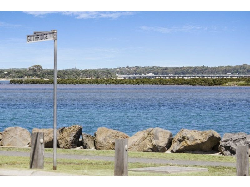 1/8 Guthridge Street, Ocean Grove VIC 3226