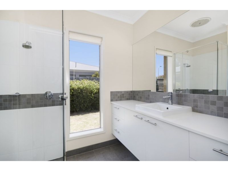 27 Holburn Rise, Ocean Grove VIC 3226