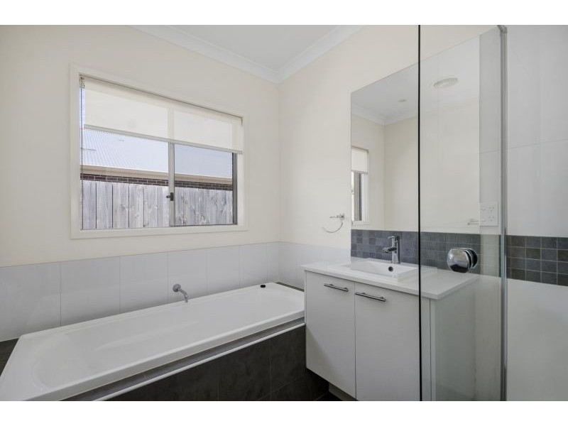 27 Holburn Rise, Ocean Grove VIC 3226