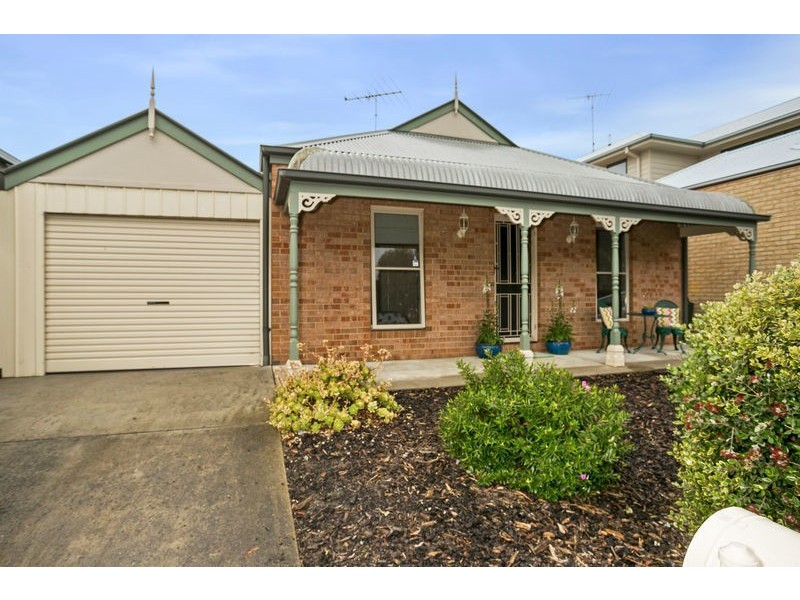 8 Lakeside Ave, Ocean Grove VIC 3226