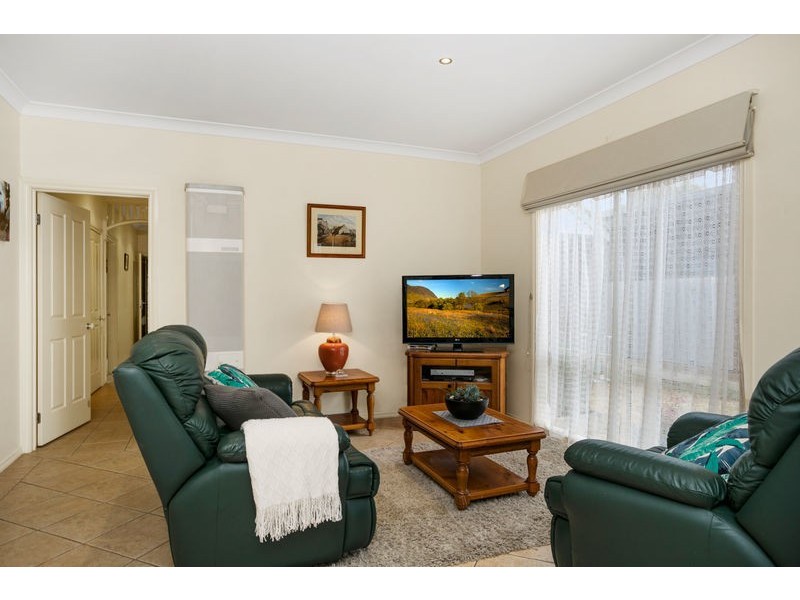 8 Lakeside Ave, Ocean Grove VIC 3226