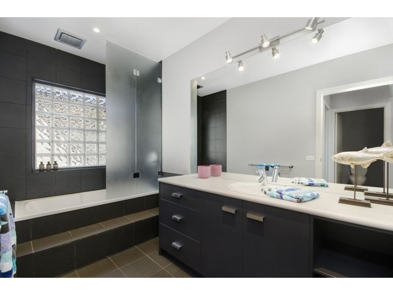 14 Presidents Avenue, Ocean Grove VIC 3226