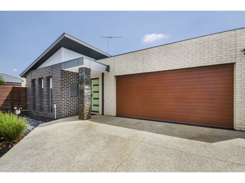 2/23 Penleigh Crescent, Ocean Grove VIC 3226