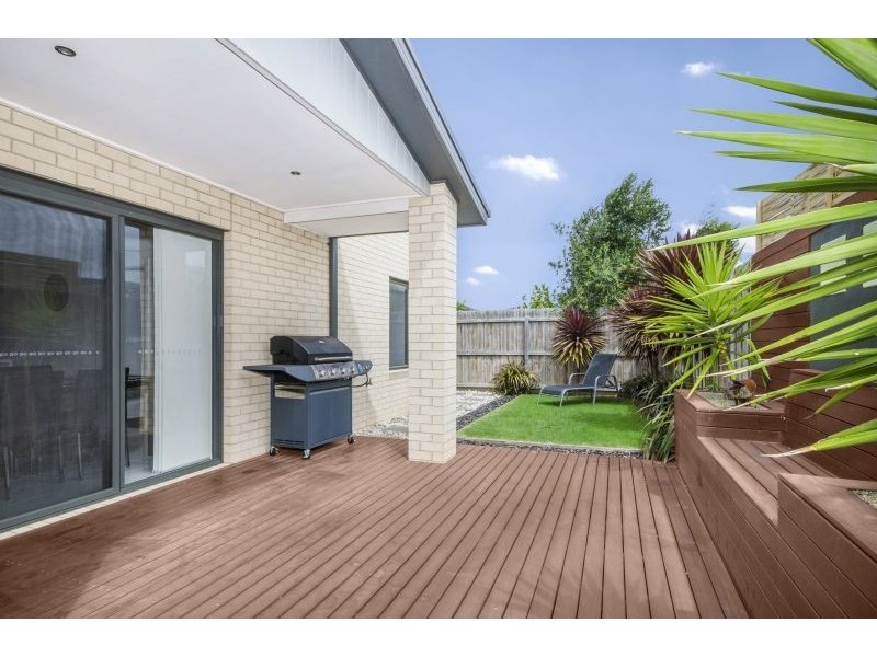 2/23 Penleigh Crescent, Ocean Grove VIC 3226