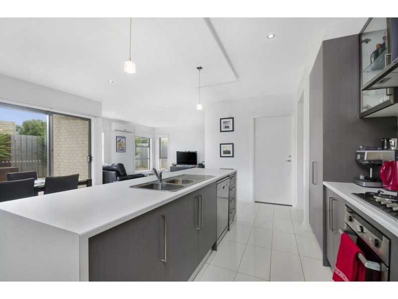 2/23 Penleigh Crescent, Ocean Grove VIC 3226