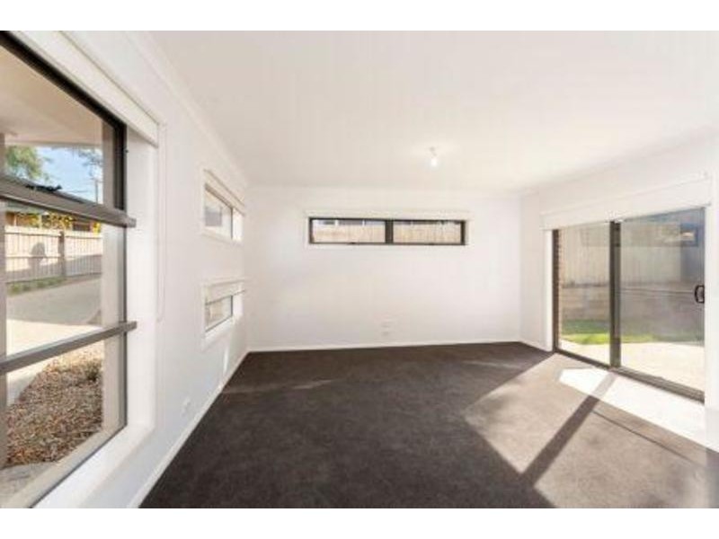 2/182 Thacker Street, Ocean Grove VIC 3226