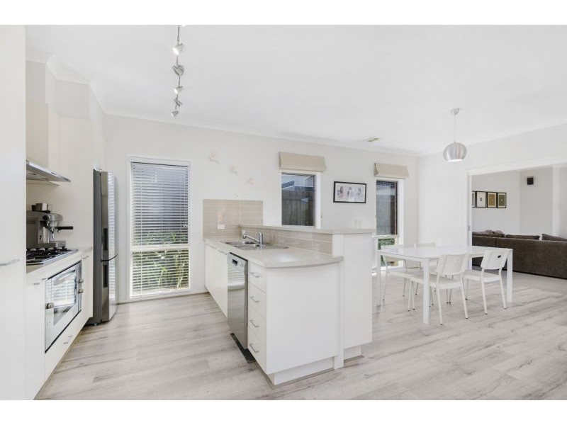 18 Roebourne Street, Ocean Grove VIC 3226