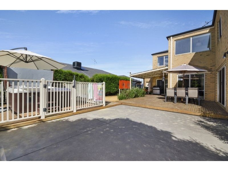 18 Roebourne Street, Ocean Grove VIC 3226