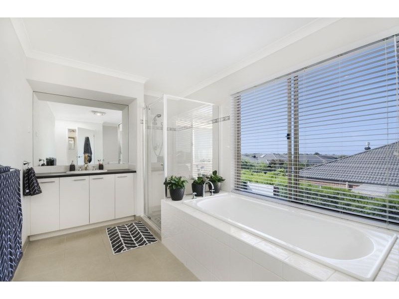 18 Roebourne Street, Ocean Grove VIC 3226