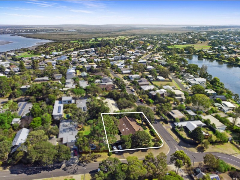 2 Mann Street, Ocean Grove VIC 3226