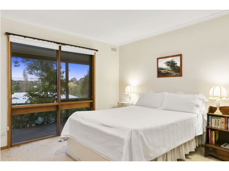 2 Mann Street, Ocean Grove VIC 3226