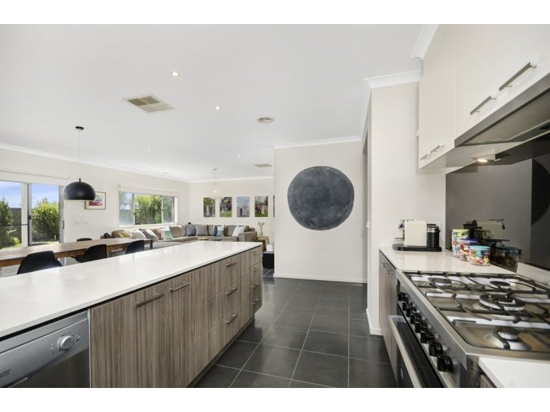 43 Curzon Drive, Ocean Grove VIC 3226