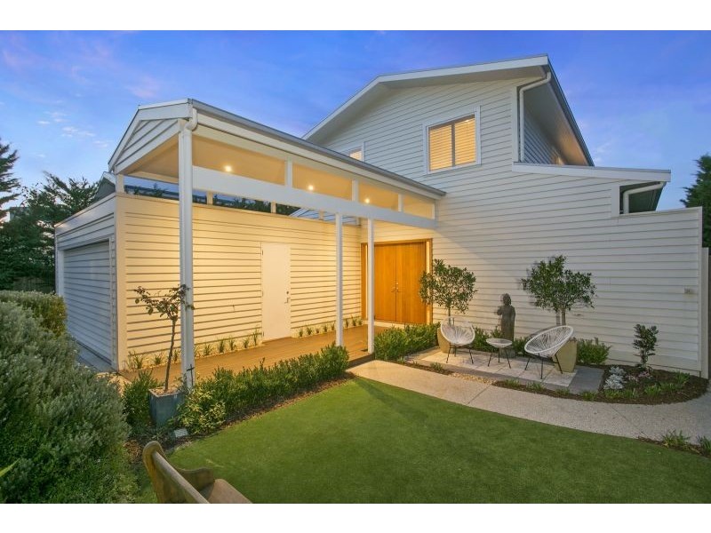 16 Queen Street, Queenscliff VIC 3225