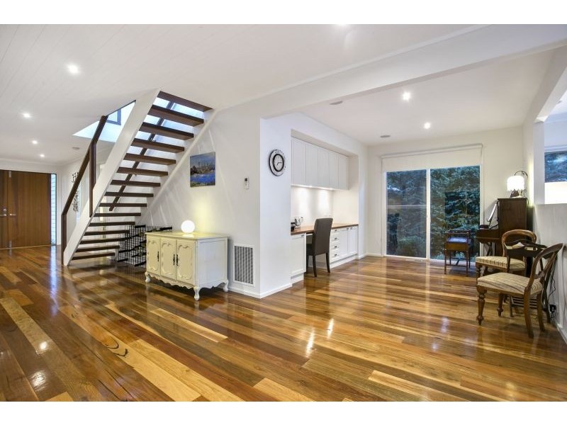 16 Queen Street, Queenscliff VIC 3225