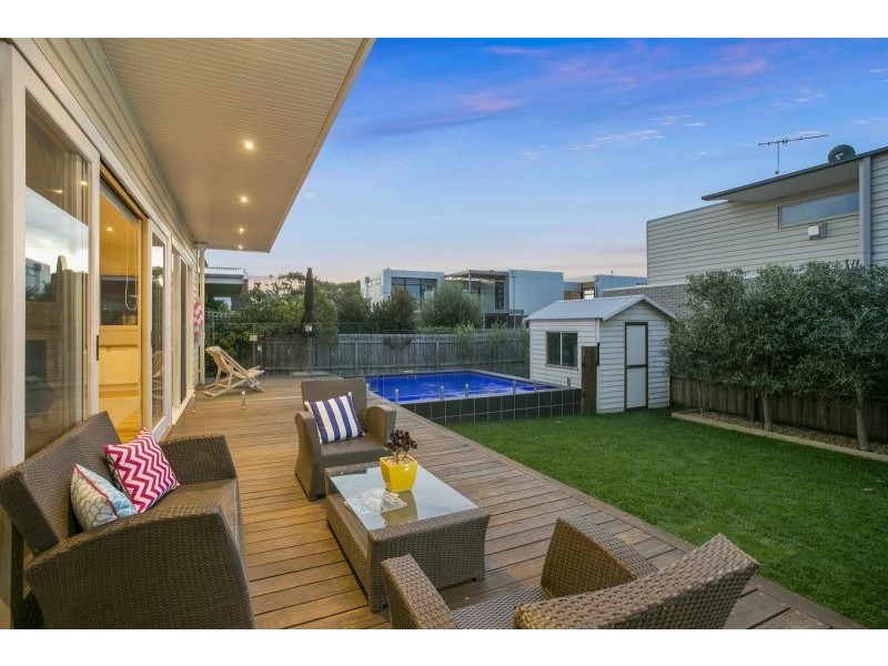 16 Queen Street, Queenscliff VIC 3225