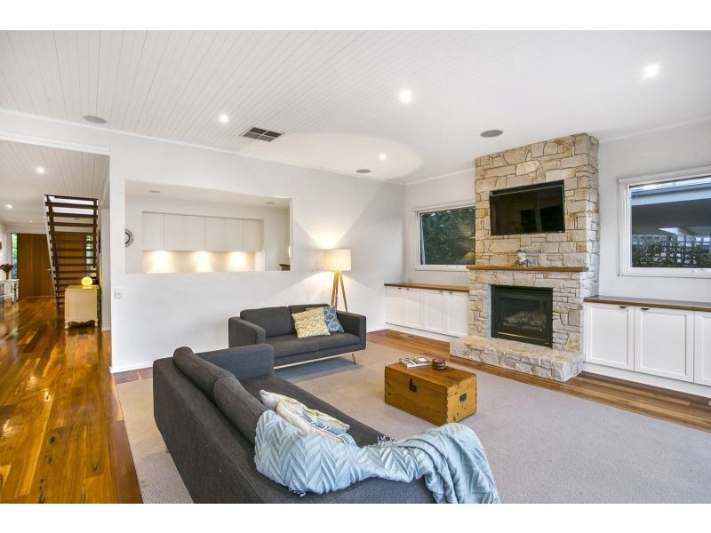 16 Queen Street, Queenscliff VIC 3225