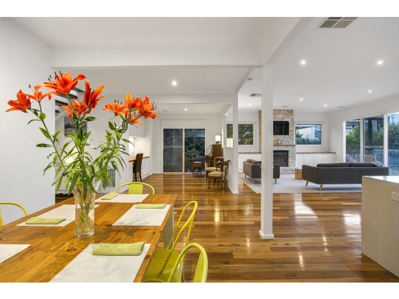 16 Queen Street, Queenscliff VIC 3225