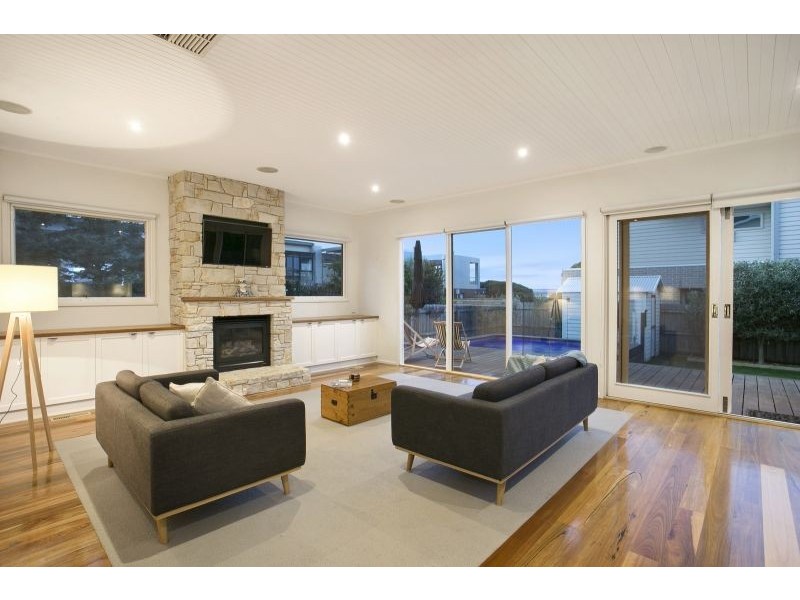 16 Queen Street, Queenscliff VIC 3225