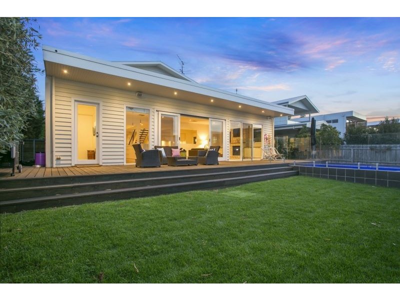 16 Queen Street, Queenscliff VIC 3225