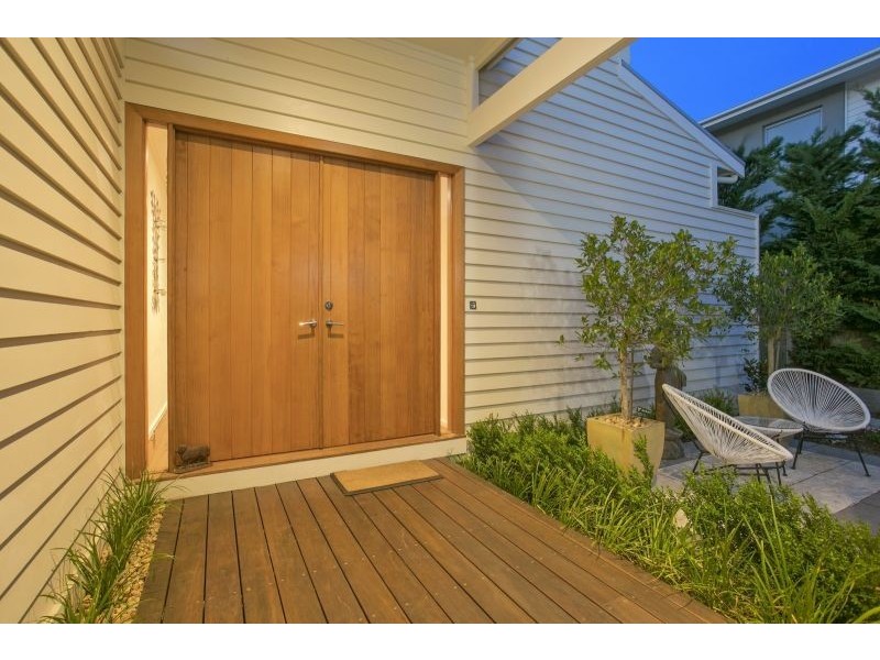 16 Queen Street, Queenscliff VIC 3225