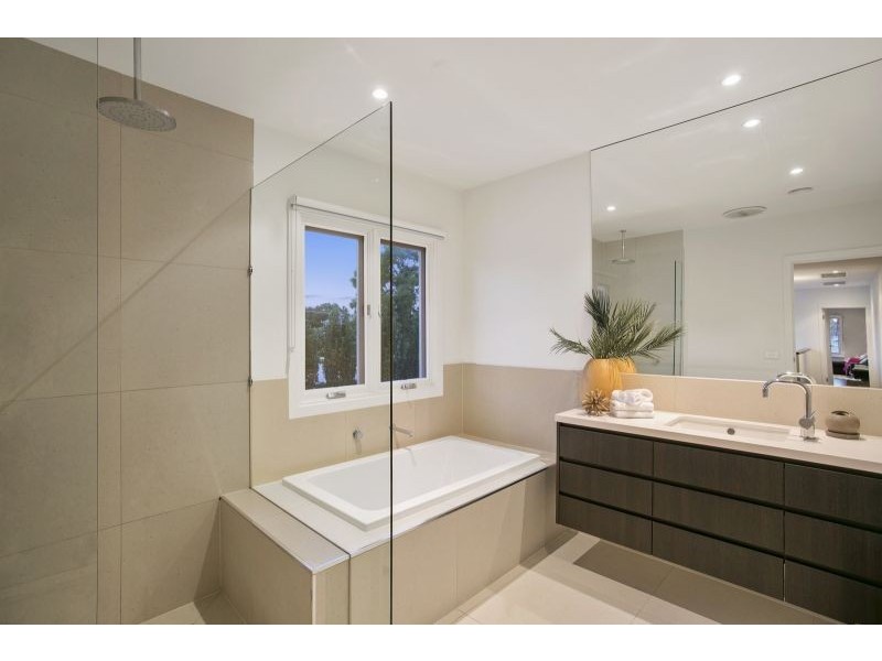 25-27 Araluen Court, Barwon Heads VIC 3227