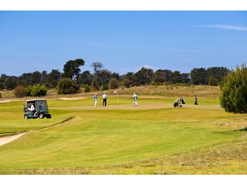 60-62 Cashmore Drive, Barwon Heads VIC 3227