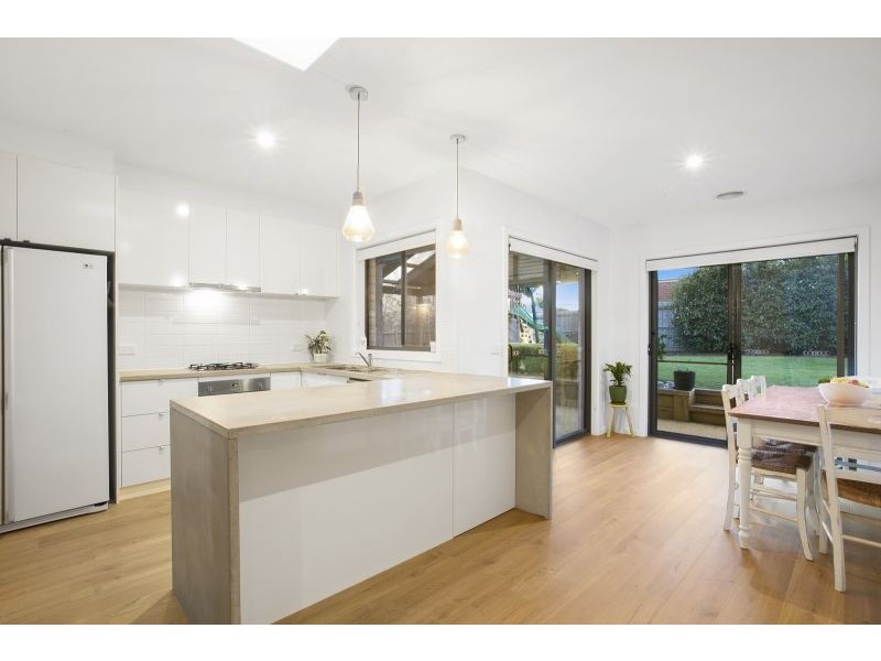 31 Oakdean Boulevard, Ocean Grove VIC 3226