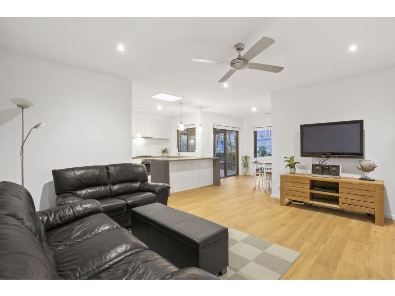 31 Oakdean Boulevard, Ocean Grove VIC 3226