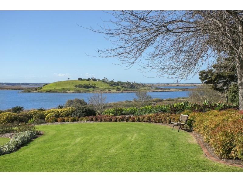 15 Staceys Road, Barwon Heads VIC 3227