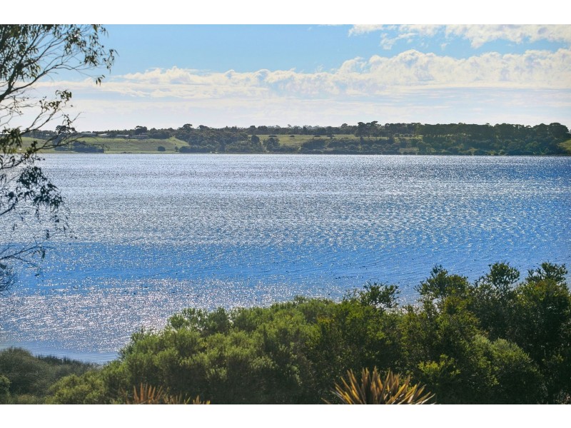 15 Staceys Road, Barwon Heads VIC 3227