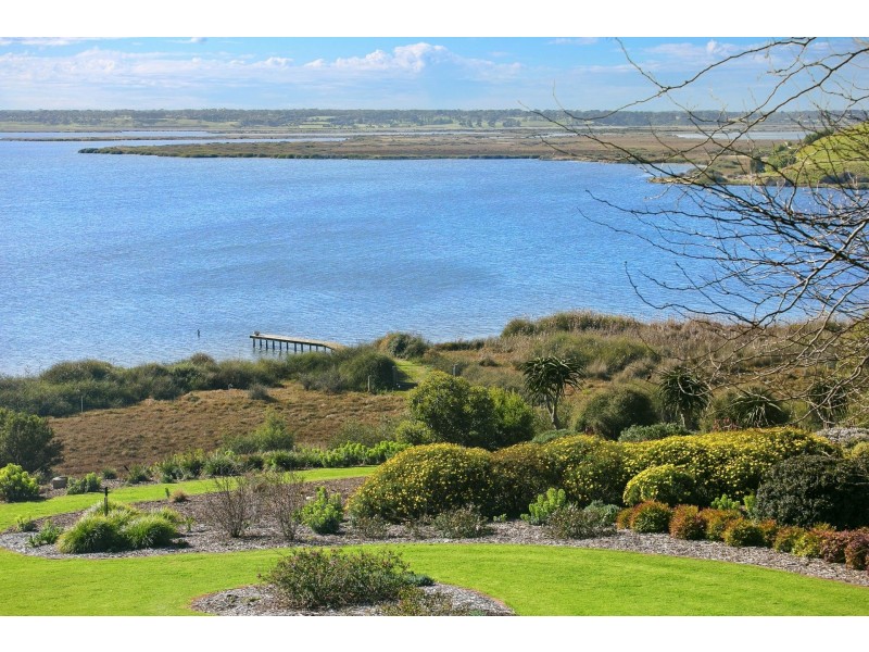 15 Staceys Road, Barwon Heads VIC 3227