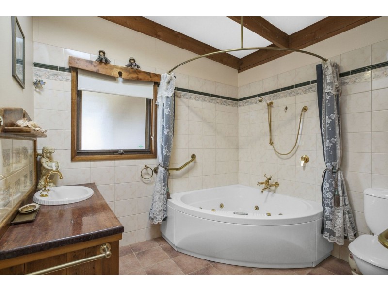 49 Knox Drive, Barwon Heads VIC 3227