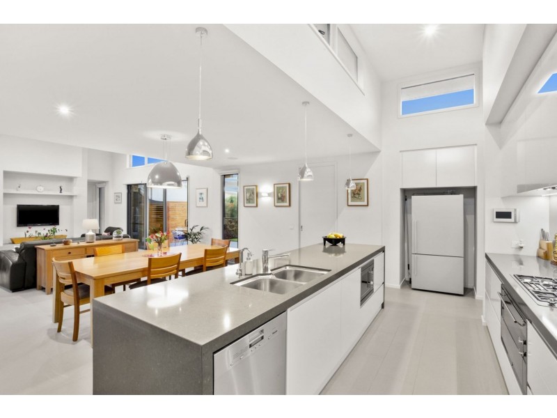 42 Second Drive, Connewarre VIC 3227