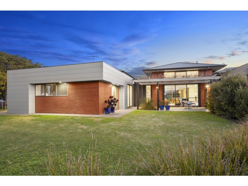 42 Second Drive, Connewarre VIC 3227