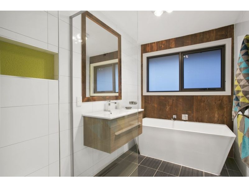 216 Thacker St, Ocean Grove VIC 3226