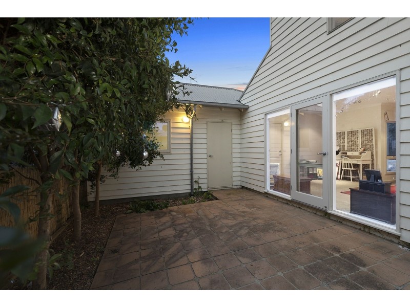 2/1 Queen St, Queenscliff VIC 3225