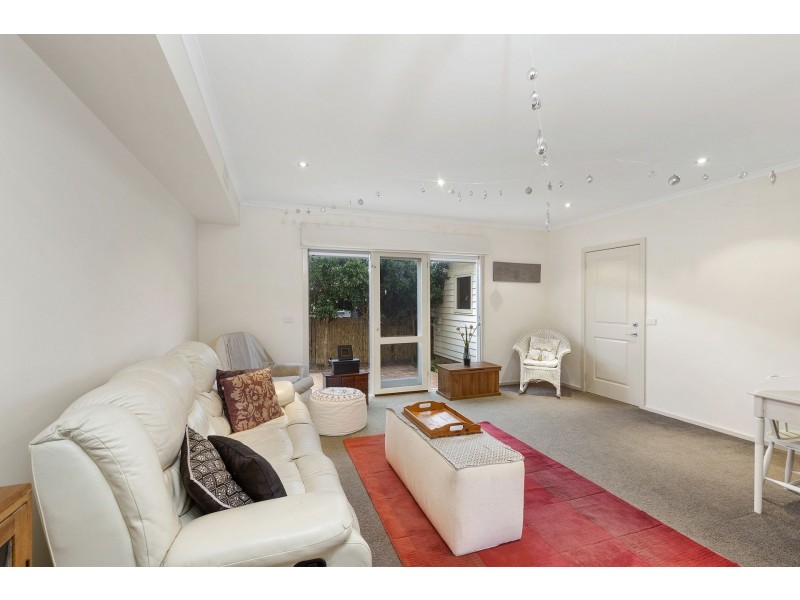 2/1 Queen St, Queenscliff VIC 3225