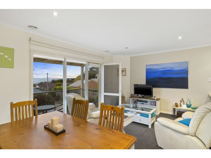 2/1 Queen St, Queenscliff VIC 3225