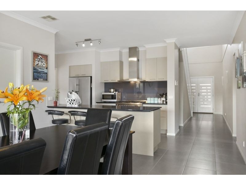 19 Oakdean Boulevard, Ocean Grove VIC 3226