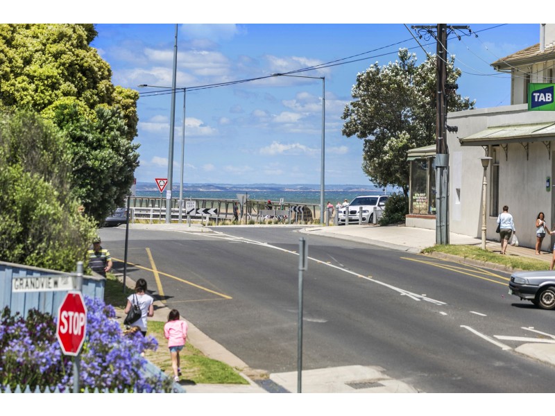 Unit 2/10-12  Grandview Parade, Barwon Heads VIC 3227