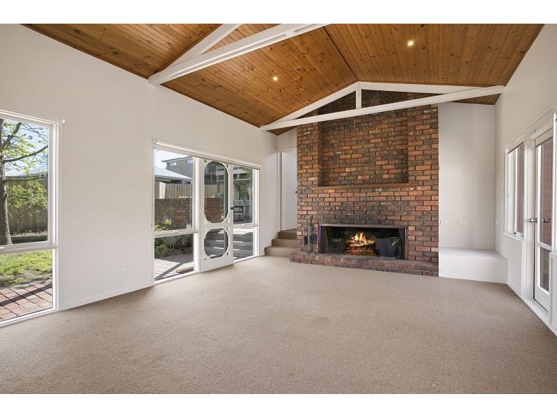 17 Bell Street, Ocean Grove VIC 3226