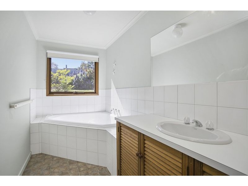 17 Bell Street, Ocean Grove VIC 3226