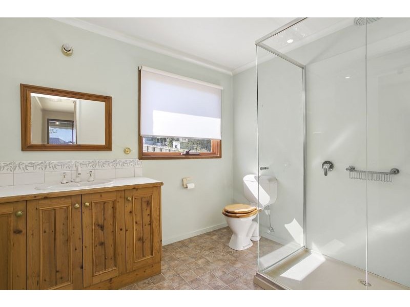 17 Bell Street, Ocean Grove VIC 3226